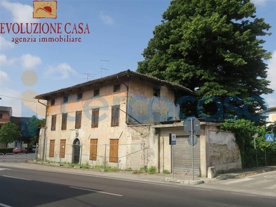 Casa semi indipendente da ristrutturare in vendita a Fogliano Redipuglia