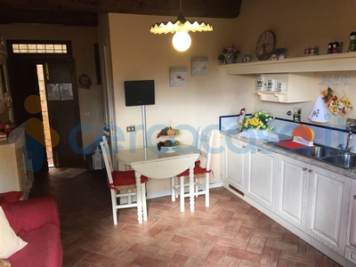 Casa singola in ottime condizioni in vendita a Gambassi Terme