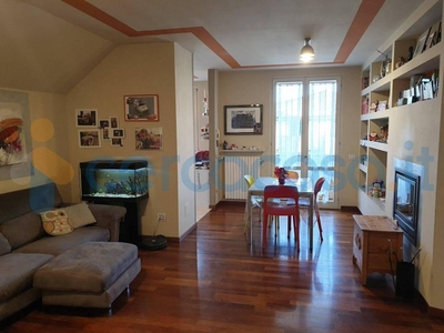 Casa singola in ottime condizioni in vendita a Gragnano Trebbiense