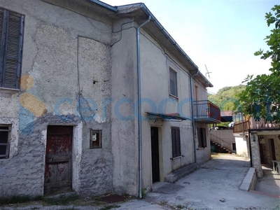 Casa singola in vendita in Contrada Peschiera Snc, Civitella Roveto