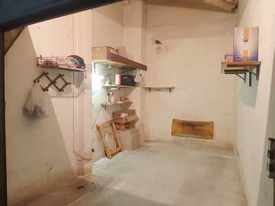 Garage di 12 mq in vendita - Napoli