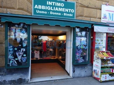 Negozio in vendita in Via Bruno Buozzi, Genova