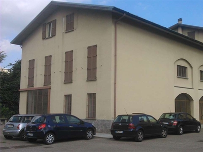 Palazzo / Stabile in vendita a Como