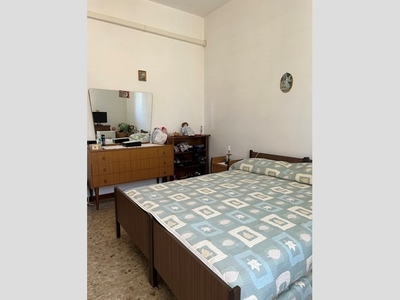 Quadrilocale in Vendita a Verona, 152'000€, 90 m²