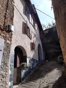Rustico / Casale in vendita a Borgomaro