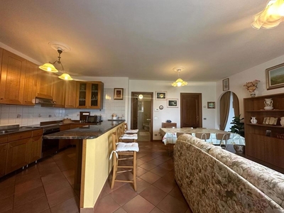 Trilocale in Vendita a Imperia, 380'000€, 151 m²