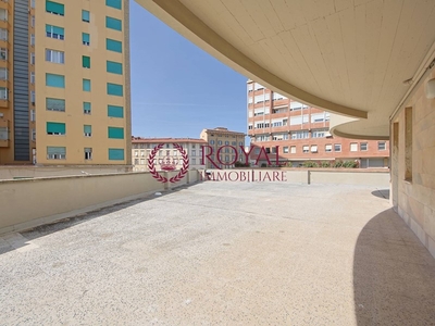 Trilocale in Vendita a Livorno, zona Centro residenziale, 220'000€, 110 m²