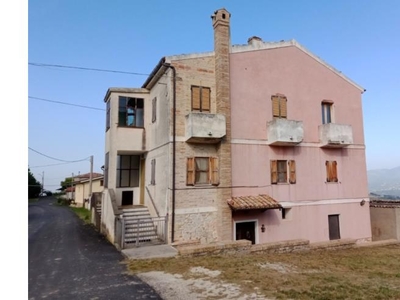 Appartamento in vendita a Corvara, Frazione Colli, Contrada Colli 19
