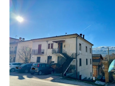 Appartamento in vendita a Castelvecchio Subequo, Via Nazionale 216
