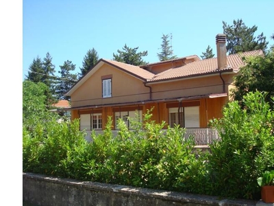 Villa in vendita a Rocca di Botte, Frazione Località Casaletto