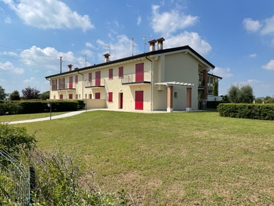 Villa a Schiera in vendita a Desenzano del Garda - Zona: Rivoltella del Garda