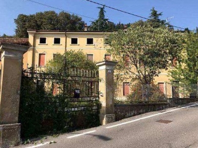 Villa a Schiera in vendita a Solferino - Zona: Solferino
