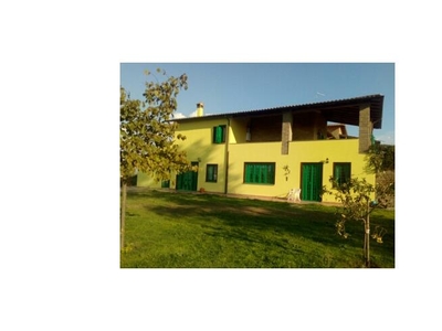 Villa in vendita a Monterosi