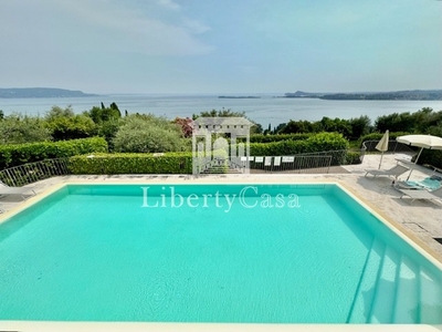Villa Bifamiliare in vendita a Gardone Riviera