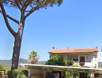 Villa con terrazzo a Castiglione della Pescaia