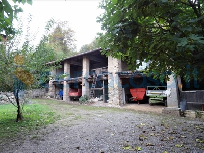 Villa da ristrutturare, in vendita in Via Astino, Bergamo