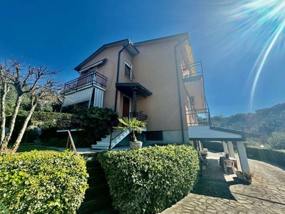 Villa in vendita a Bolano - Zona: Ceparana