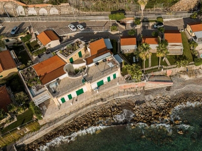 Villa in vendita a Bordighera