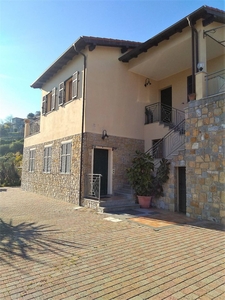 Villa in vendita a Bordighera