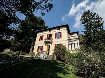 Villa in vendita a Brunate