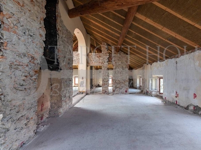 Villa in vendita a Casnate con Bernate