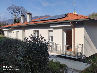 Villa in vendita a Como - Zona: 9 . Monte Olimpino - Sagnino - Tavernola