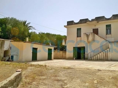Villa in vendita in C/da Palombara, Caltanissetta