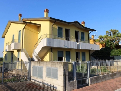 Appartamento in vendita a Roveredo di Guà via Papa Giovanni Paolo II