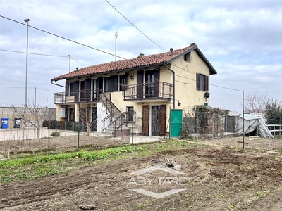 Casa indipendente in vendita a Carignano
