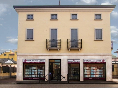 Casa Indipendente in vendita a Padova via Bembo