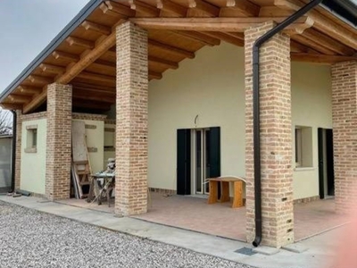 Casa Indipendente in vendita a Corbola strada Regionale di Codigoro
