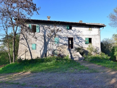 Tenuta-complesso in vendita a Valsamoggia Bologna Castello Di Serravalle
