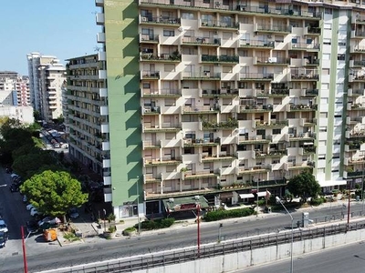 Vendita Appartamento, in zona VIALE REGIONE SICILIANA - VIA EVANGELISTA DI BLASI, PALERMO