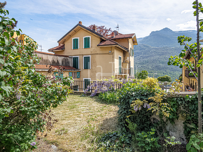 Villa in vendita Aosta
