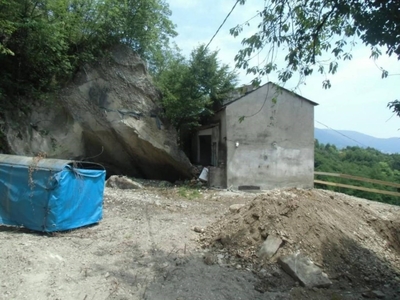 Villa in vendita a Fregona via Grotte del Caglieron, 26