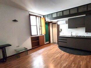 Affitto Appartamento, in zona DE ANGELI, MILANO