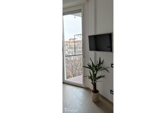 Affitto Appartamento Vacanze a Milano, Zona Loreto, Viale Brianza 12
