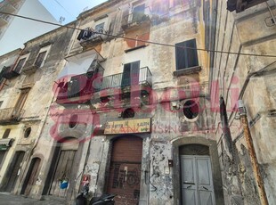 Appartamento in Piazza Cesare Battisti , 18, Torre Annunziata (NA)