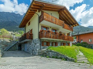 Appartamento in vendita a Brusson Aosta