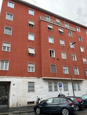 Appartamento in vendita a Milano Bande Nere