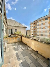 Appartamento in Vendita in Piazza Tre Ponti a Genova