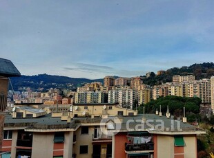 Appartamento in Vendita in Via Carmelo Onorato a Genova