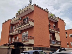 Appartamento in Via Dei Bichi, 32, Roma (RM)