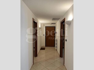 Bilocale in Affitto a Brindisi, 750€, 90 m², arredato