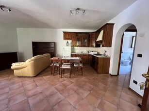 Bilocale in Vendita a Lucca, zona San Concordio Contrada, 165'000€, 65 m², arredato