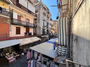 Bilocale in Vendita a Napoli, 49'000€, 75 m²