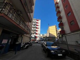 Box in Affitto a Napoli, zona Vomero, 250€, 17 m², con Box