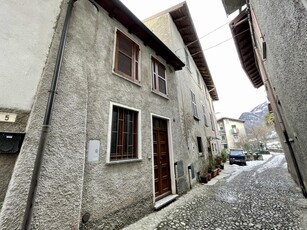 Casa Indipendente in affitto, Mandello del Lario