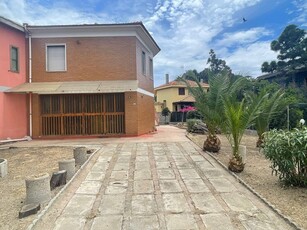 Casa Indipendente in Vendita a Cagliari, zona Poetto, 450'000€, 156 m²