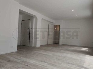 Casa Semi Indipendente in Affitto a Vicenza, 2'500€, 170 m², con Box